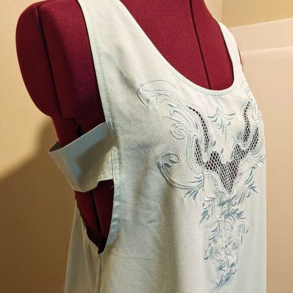 Cecico Mint Green Embroidered Cutout Tank Top – Size S - Picture 1 of 14